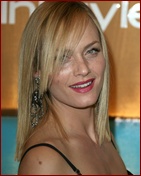 amber-valletta_10.jpg - 118 KB