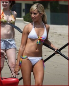 ashley-tisdale_04.jpg - 133 KB