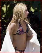 ashley-tisdale_06.jpg - 122 KB