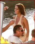 halle-berry_06.jpg - 112 KB