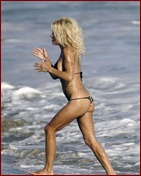 pamela-anderson_07.jpg - 117 KB