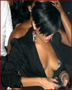 rihanna_10.jpg - 129 KB