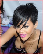 rihanna_04.jpg - 113 KB