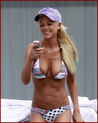 tara-reid_10.jpg - 84 KB