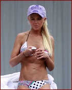 tara-reid_01.jpg - 76 KB