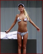 tara-reid_08.jpg - 79 KB