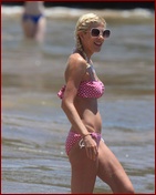 tori-spelling_07.jpg - 94 KB