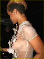 rihanna_05.jpg - 110 KB