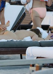 Aida Yespica Nude Pictures