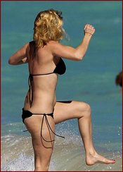Alice Eve Nude Pictures