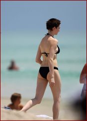 Anne Hathaway Nude Pictures