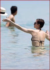 Anne Hathaway Nude Pictures