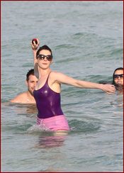 Anne Hathaway Nude Pictures