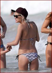 Ashlee Simpson Nude Pictures