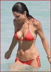 Bethenny Frankel Nude Pictures