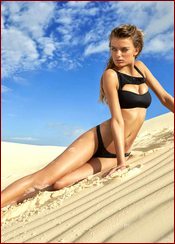 Bregje Heinen Nude Pictures