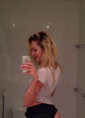 Candice Swanepoel Nude Pictures