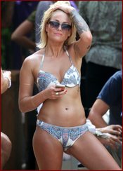 Caroline Receveur Nude Pictures