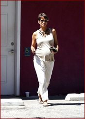 Halle Berry Nude Pictures