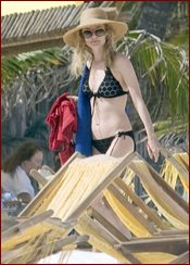 Heather Graham Nude Pictures