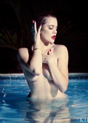 Khloe Kardashian Nude Pictures