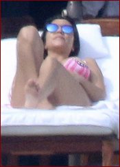 Kourtney Kardashian Nude Pictures