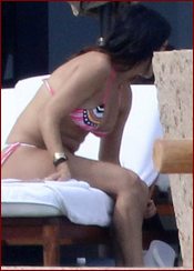 Kourtney Kardashian Nude Pictures