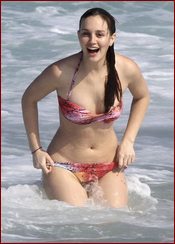 Leighton Meester Nude Pictures