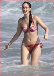 Leighton Meester Nude Pictures