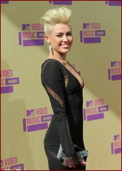 Miley Cyrus Nude Pictures