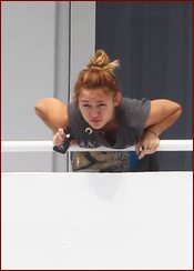 Miley Cyrus Nude Pictures