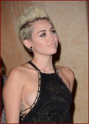 Miley Cyrus Nude Pictures