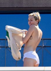 Miley Cyrus Nude Pictures