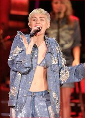Miley Cyrus Nude Pictures