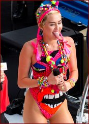 Miley Cyrus Nude Pictures