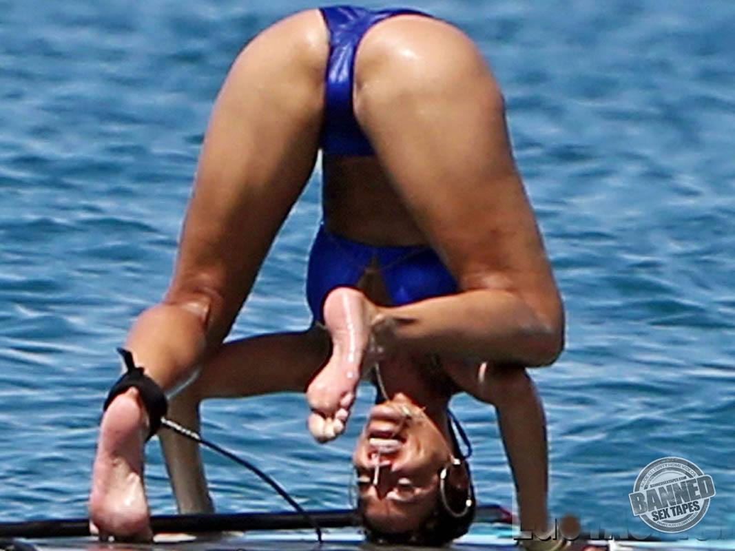 Nicole Murphy fully naked at Largest Celebrities Archive!