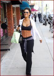 Nicole Murphy Nude Pictures