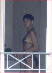 Rihanna Nude Pictures