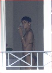 Rihanna Nude Pictures