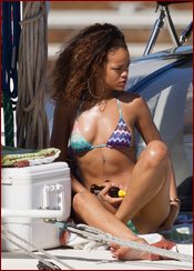 Rihanna Nude Pictures