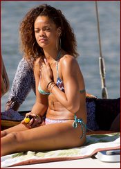 Rihanna Nude Pictures