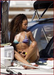 Rihanna Nude Pictures