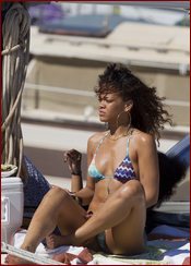 Rihanna Nude Pictures