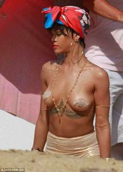 Rihanna Nude Pictures