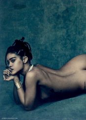 Rihanna Nude Pictures