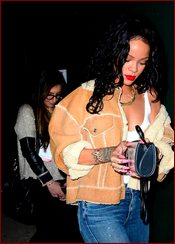 Rihanna Nude Pictures