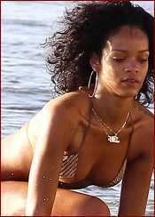 Rihanna Nude Pictures