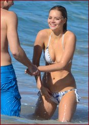 Samara Weaving Nude Pictures