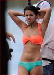 Selena Gomez Nude Pictures