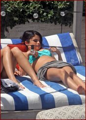 Selena Gomez Nude Pictures